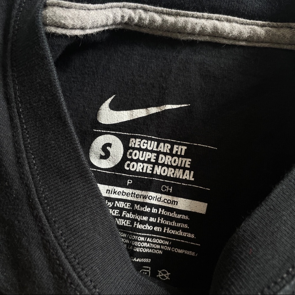 Nike tee - Picture 2 of 3
